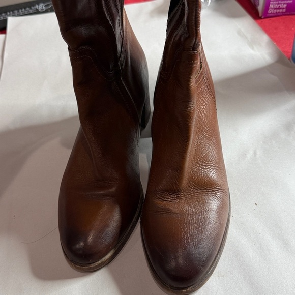 Elegant brown Leather Heeled Boots - Picture 5 of 6